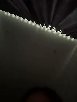 Elise68 live cam on StripChat