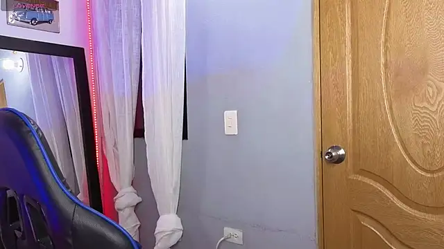 Veronica_111 webcam