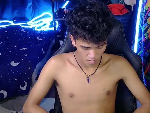 hugekenbigcock (M young) - cum with me