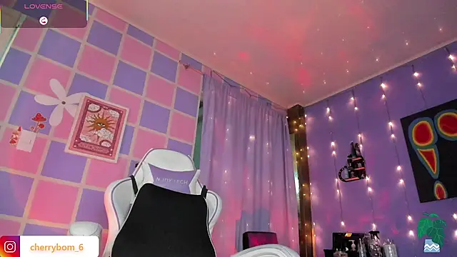 cherrybom_ (F young) - deep throat with a lot of saliva + naked