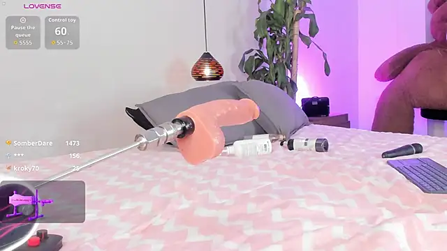 REINA_ADAHARA webcam