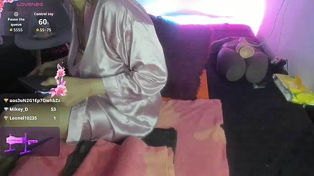 SheraHadee webcam