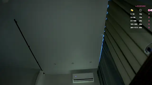 Tommy_cat's live cam
