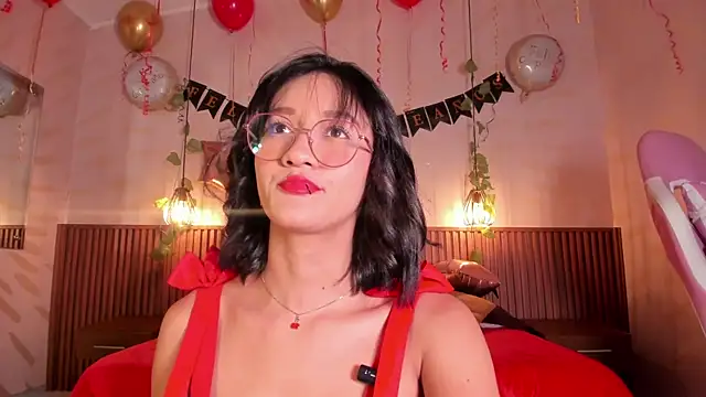 daphne_courtis live cam on StripChat