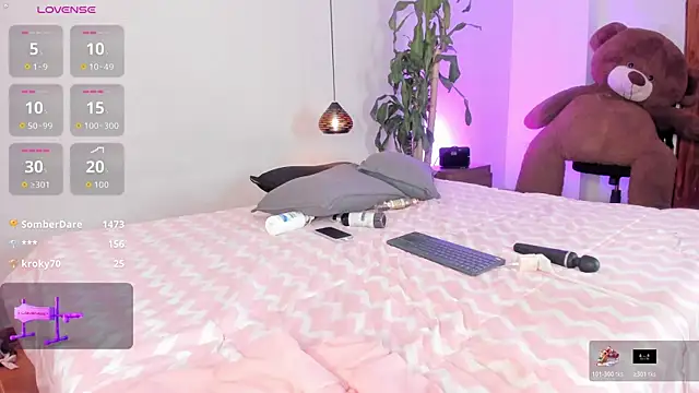 REINA_ADAHARA webcam