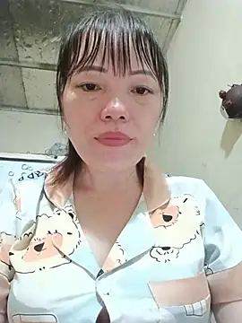 Sana-vn live cam on StripChat