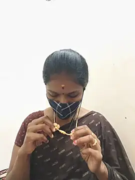 Tamil_Yalini12 live cam on StripChat