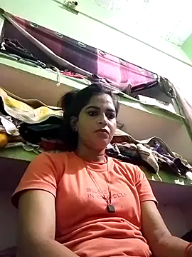 Big_soniya55A live cam on StripChat