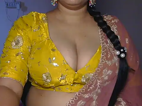 Siyaa-ji live cam on StripChat
