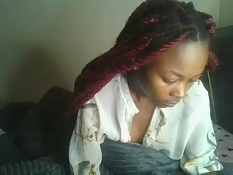 Prettyquueen live cam on StripChat