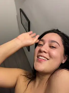 Nina_lovi webcam