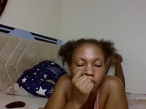 Lovey_daisy15 webcam