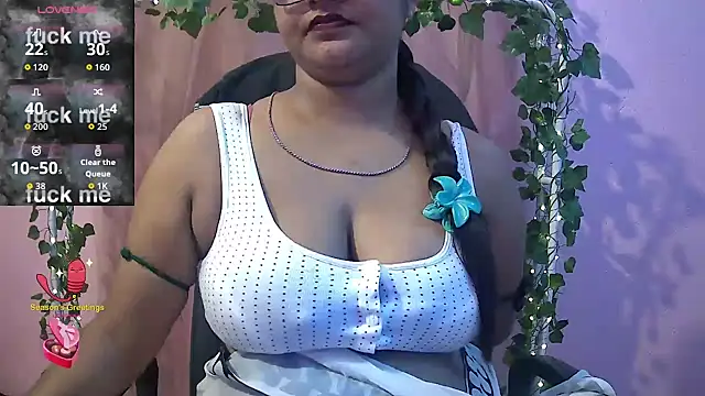 Pari-new live cam on StripChat