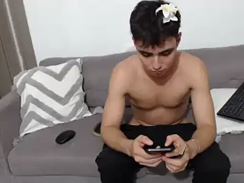 Canelo_444 live cam on StripChat