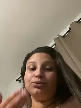Julia_moreira's cam show statistics and live stream
