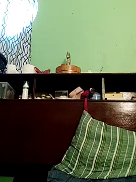 queensoreal (Ask my age) - Save me ,my heart is heavy..cum💦
