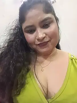 hornyriyanka live cam on StripChat