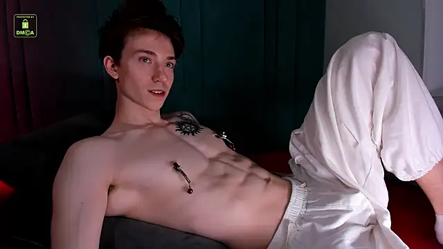 ares_pallini live cam on StripChat