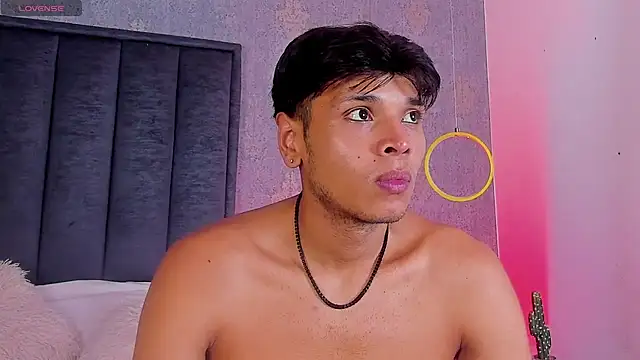 Alejandroo_Montenegro webcam