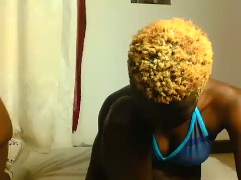 Goldy_petite webcam