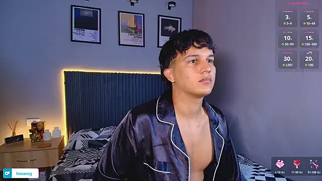Leo_Savage_ webcam
