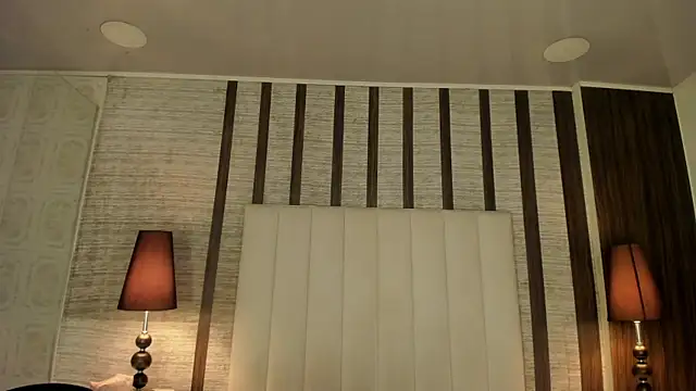 Hannah_Cross webcam