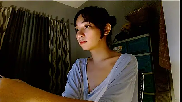 AsiaticRose_06 live cam on StripChat
