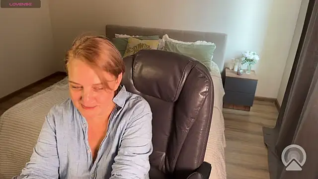 GeniusJinx webcam