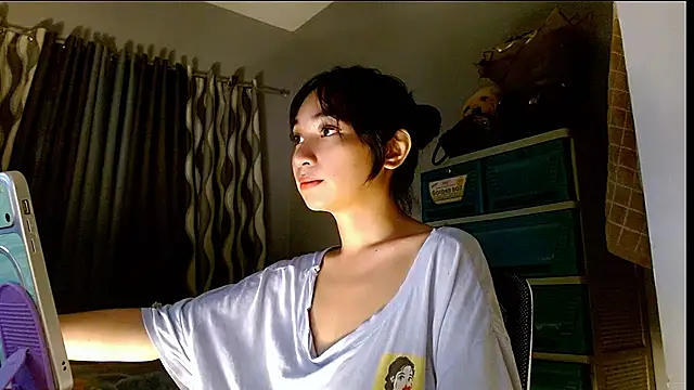 AsiaticRose_06 live cam on StripChat