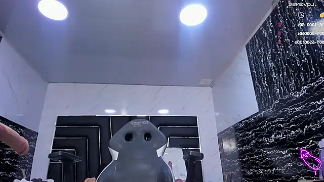 Ladyy_Scarlett webcam