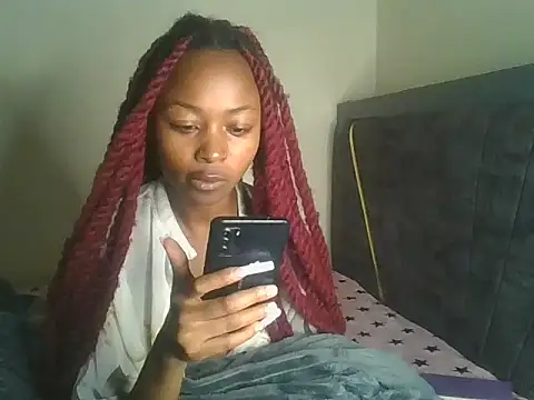 Prettyquueen live cam on StripChat