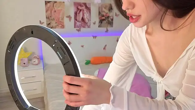 Milly_Lane webcam
