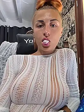 kylie_blck live cam on StripChat