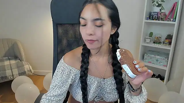_BellaEvans_ webcam