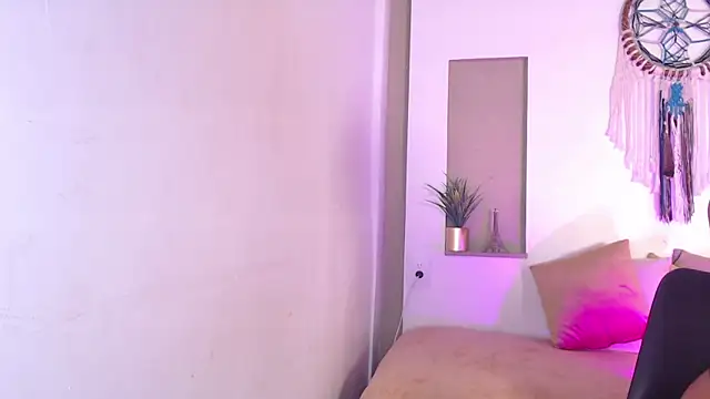 wicked_angelxo - Wicked_angelXO's free webcam - UK Sex Cams
