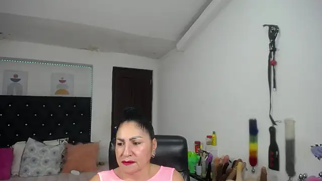mature_bigboobs10 webcam