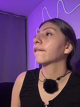 d-bunnyyy (F teen) - NIPPLE PINCH + TEASE