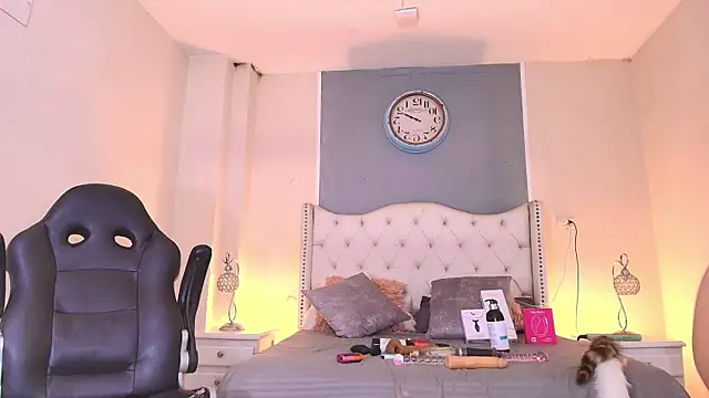 elizabeth_santos1 - Elizabeth_santos1's free webcam - UK Sex Cams