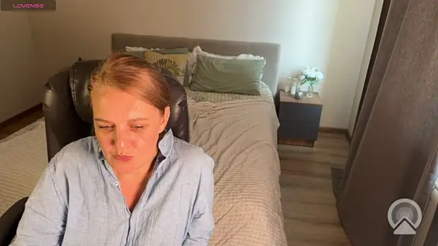GeniusJinx webcam