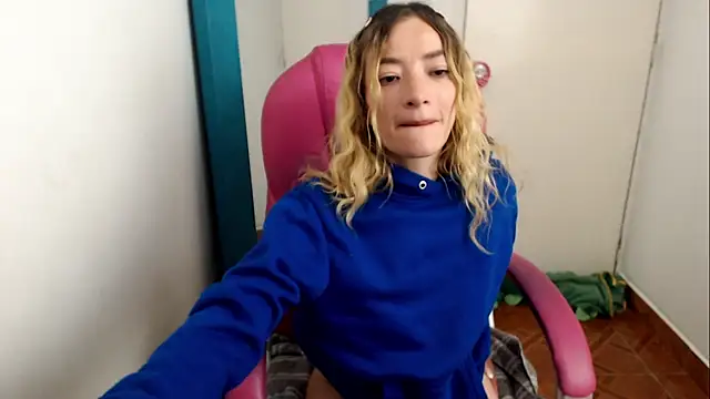 zoe_jones13 webcam