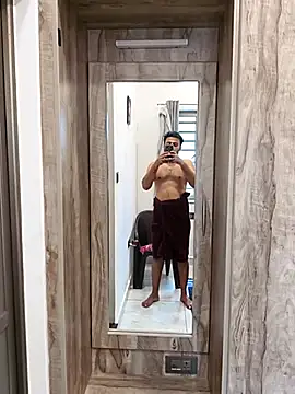 Gujju_chokro live sex cam