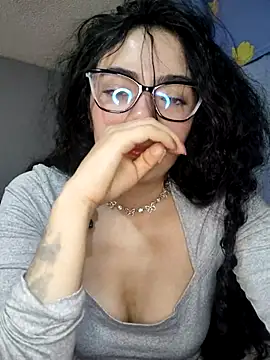 laura_mon webcam