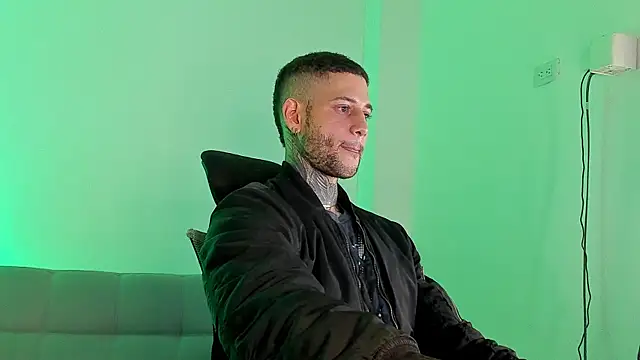 _jamesleandros1 webcam