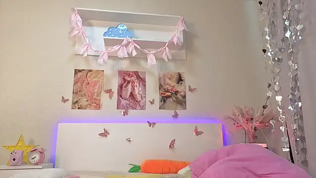 Milly_Lane webcam