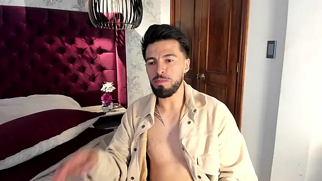 Liam_ashford live cam on StripChat