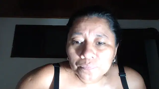 adrixxx38 live cam on StripChat