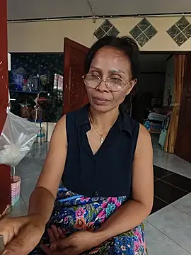 Mama_Eva_1 webcam