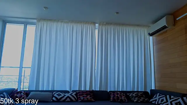 AliciaBrooks webcam