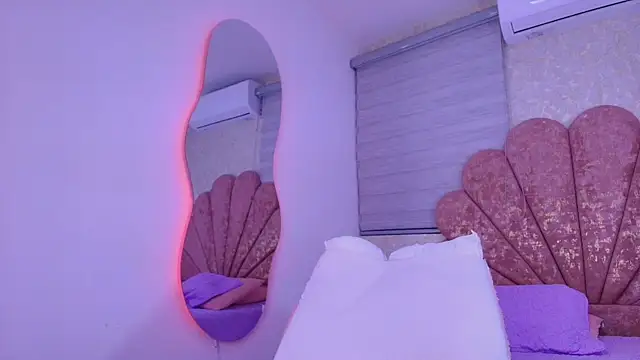 mia_colls live cam on StripChat