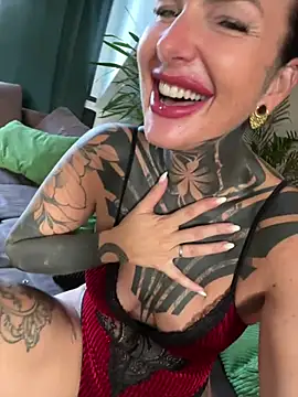 KathaleaNoir webcam